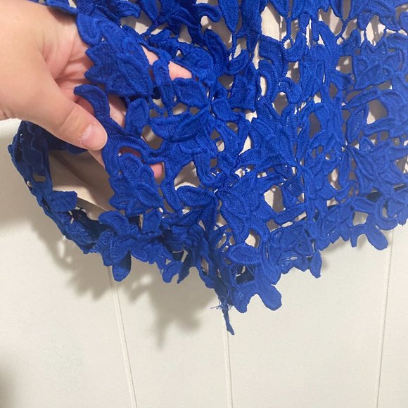 NWT J.O.A Los Angeles Romper Halter Neck Cobalt Blue Lace Size Small - Picture 7 of 16